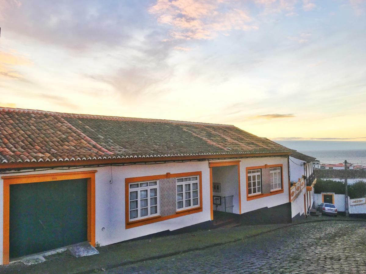Casa Do Pisao - Cosy And Modern Two-Bedroom Townhouse Angra do Heroismo Luaran gambar